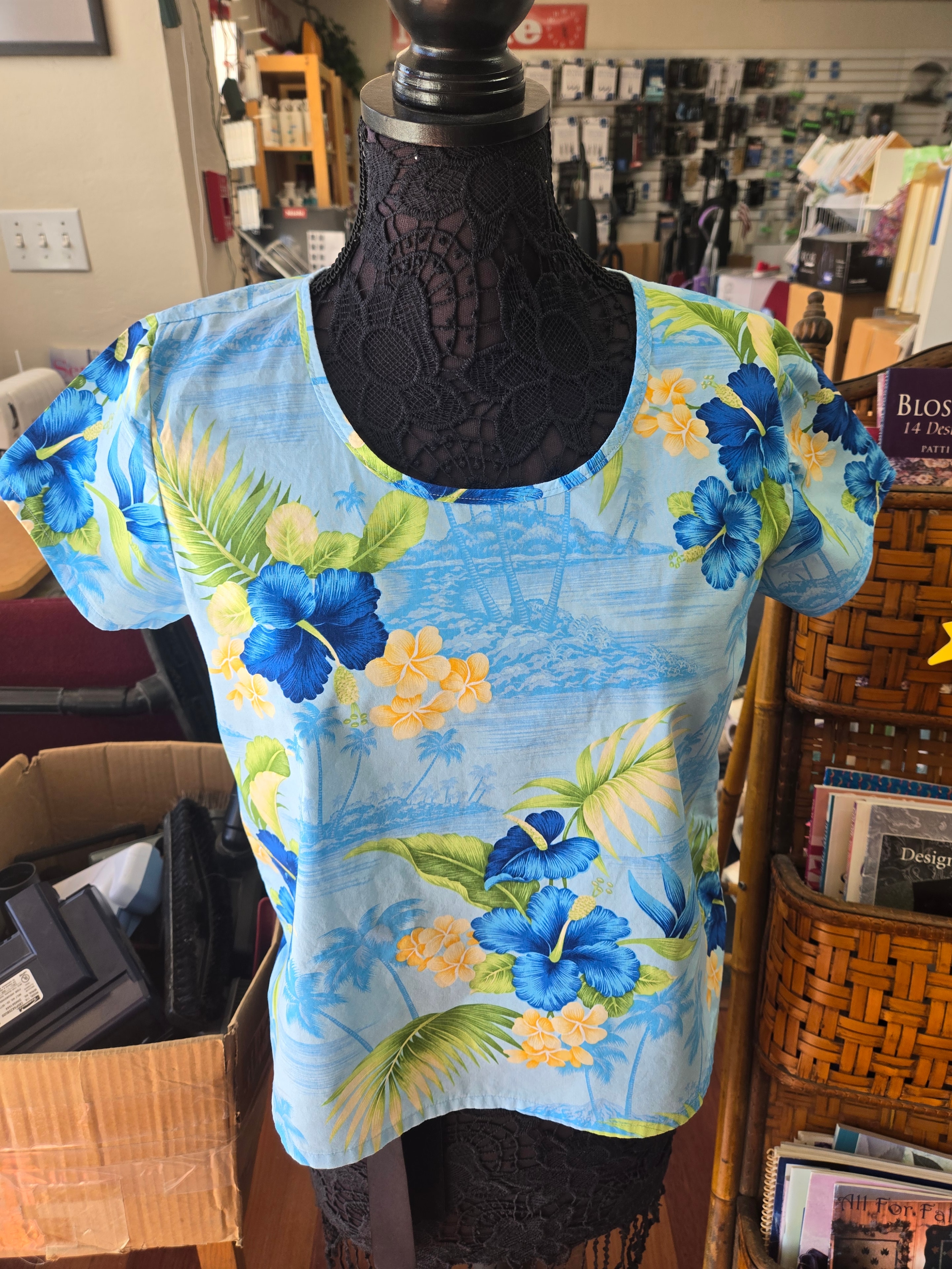 Beginning Sewing: Cotton T-Shirt with Woven Fabric
